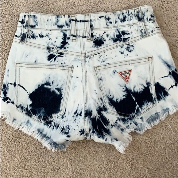 Stone Washed Jean Guess Shorts - Picture 2 of 6